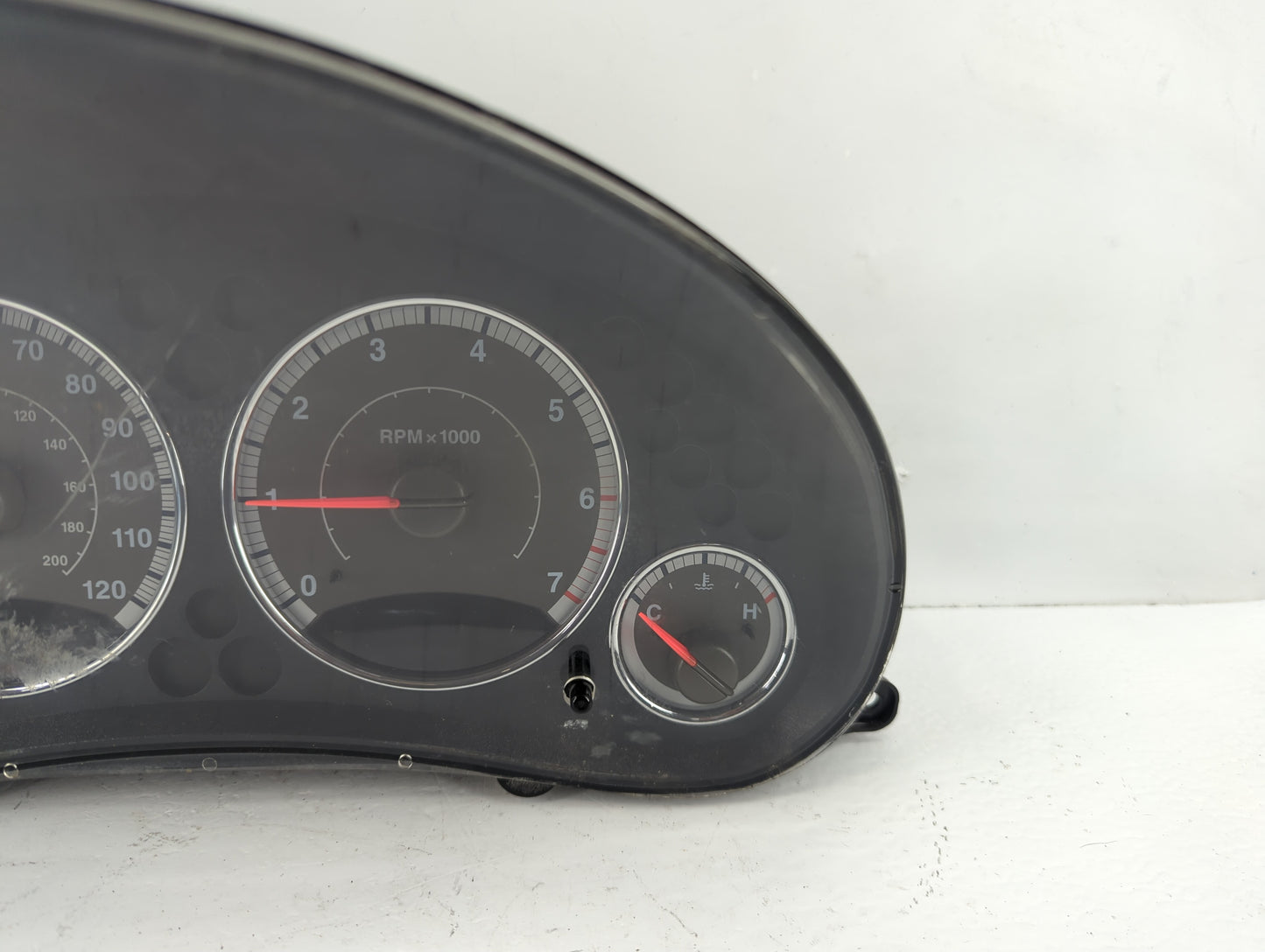 2005 Jeep Liberty Instrument Cluster Speedometer Gauges Fits OEM Used Auto Parts - Oemusedautoparts1.com