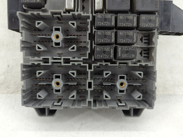 2005-2005 Jeep Liberty Body Control Module Bcm Inner Cabin Fuse Box - Oemusedautoparts1.com
