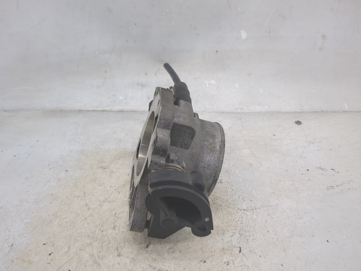 2005-2006 Jeep Liberty Throttle Body Fits Fits 2005 2006 OEM Used Auto Parts - Oemusedautoparts1.com