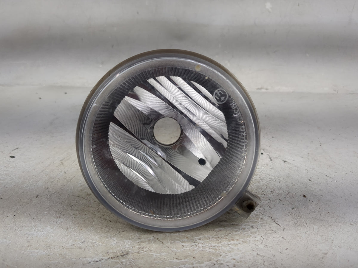 2005-2007 Jeep Liberty Passenger Right Oem Fog Light Lamp 1266500 - Oemusedautoparts1.com