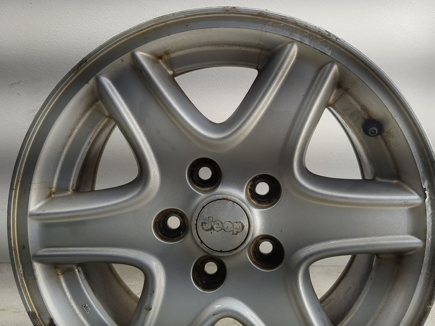 2003-2004 Jeep Liberty Oem Wheel Rim - Oemusedautoparts1.com