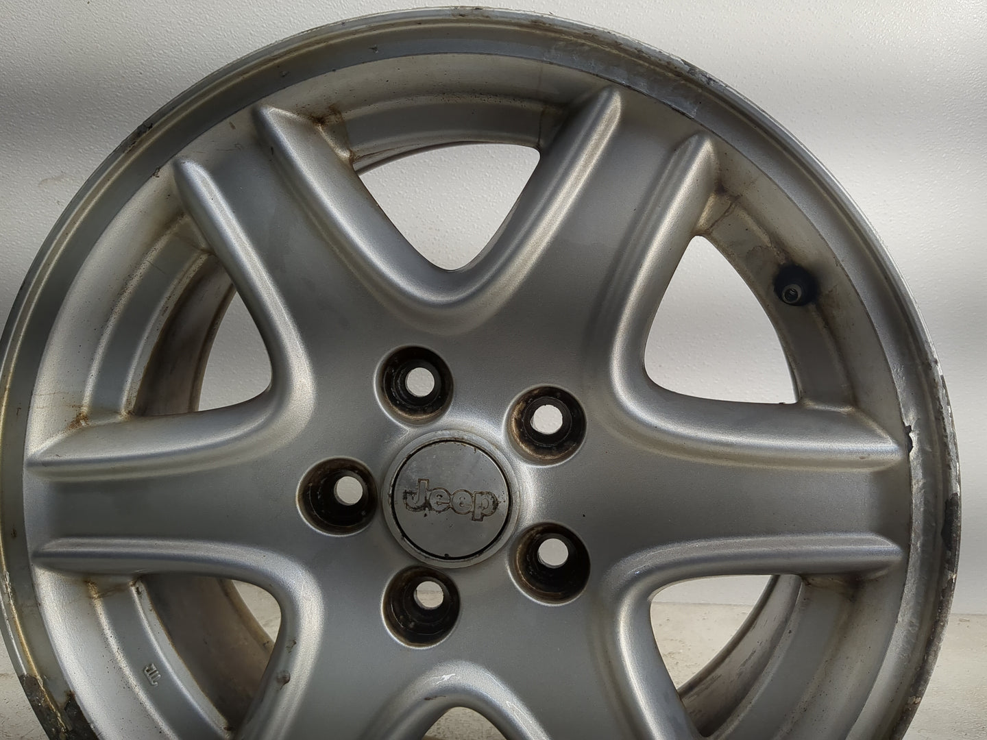 2003-2004 Jeep Liberty Oem Wheel Rim - Oemusedautoparts1.com