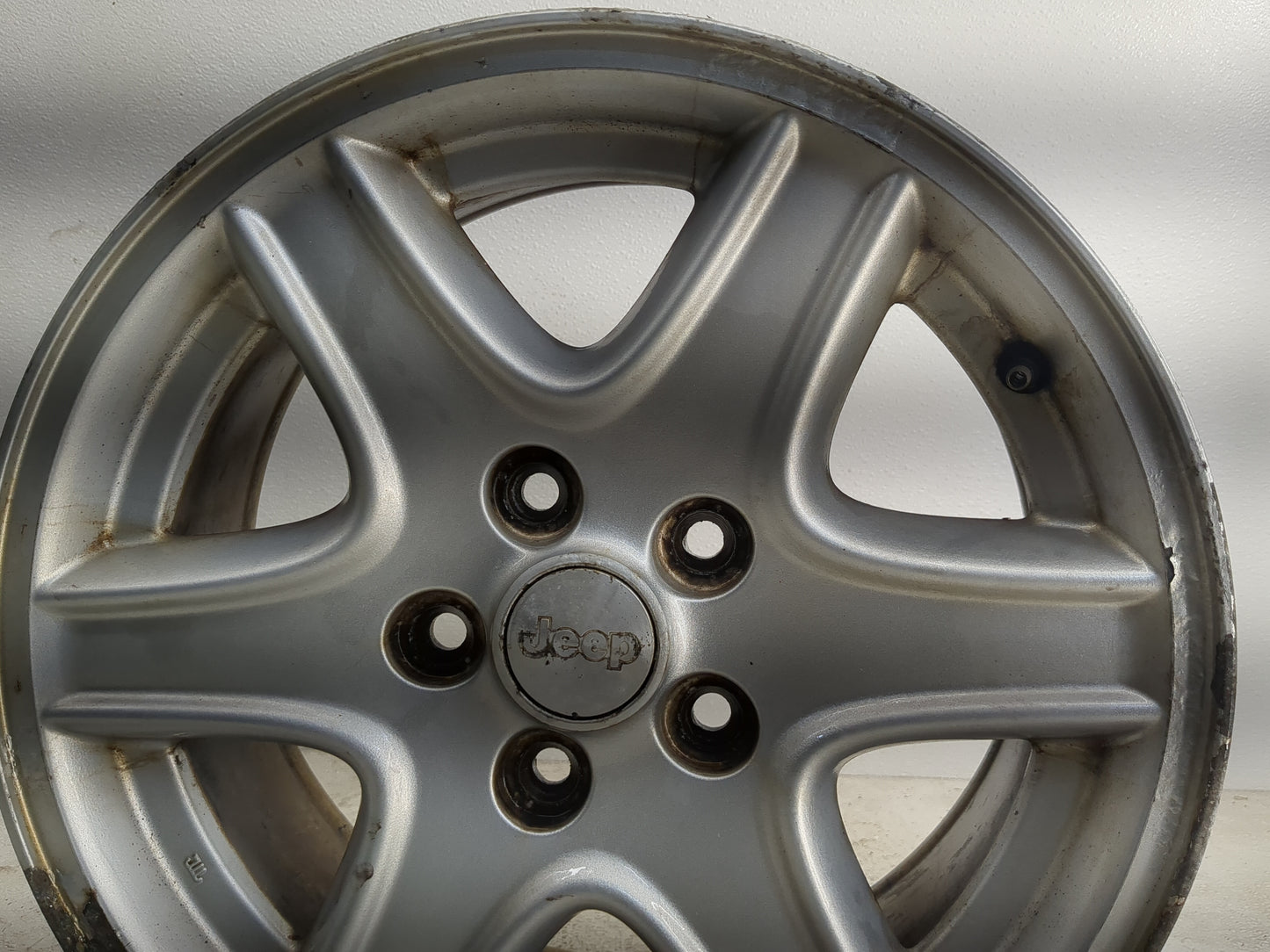 2003-2004 Jeep Liberty Oem Wheel Rim - Oemusedautoparts1.com