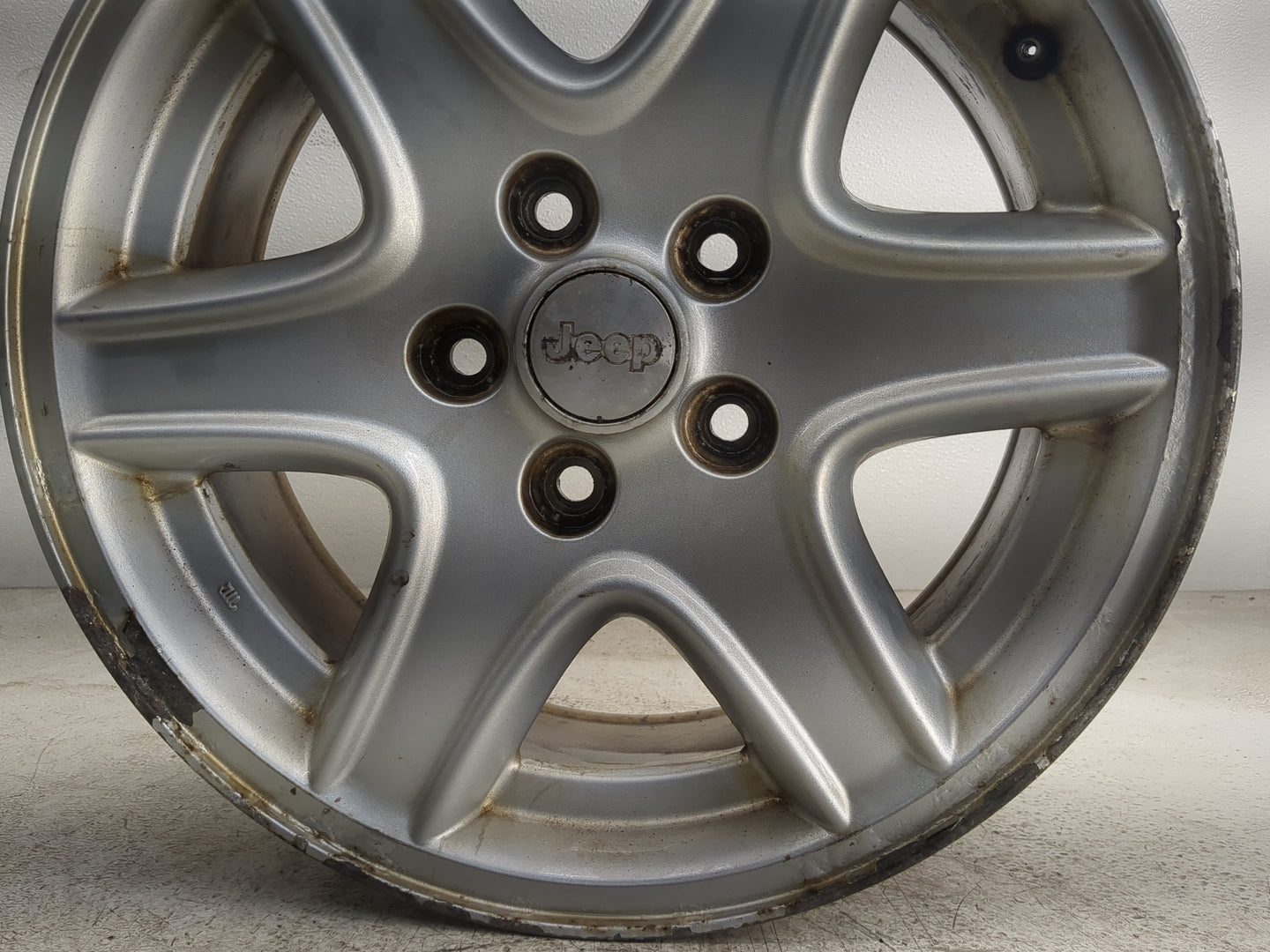 2003-2004 Jeep Liberty Oem Wheel Rim - Oemusedautoparts1.com