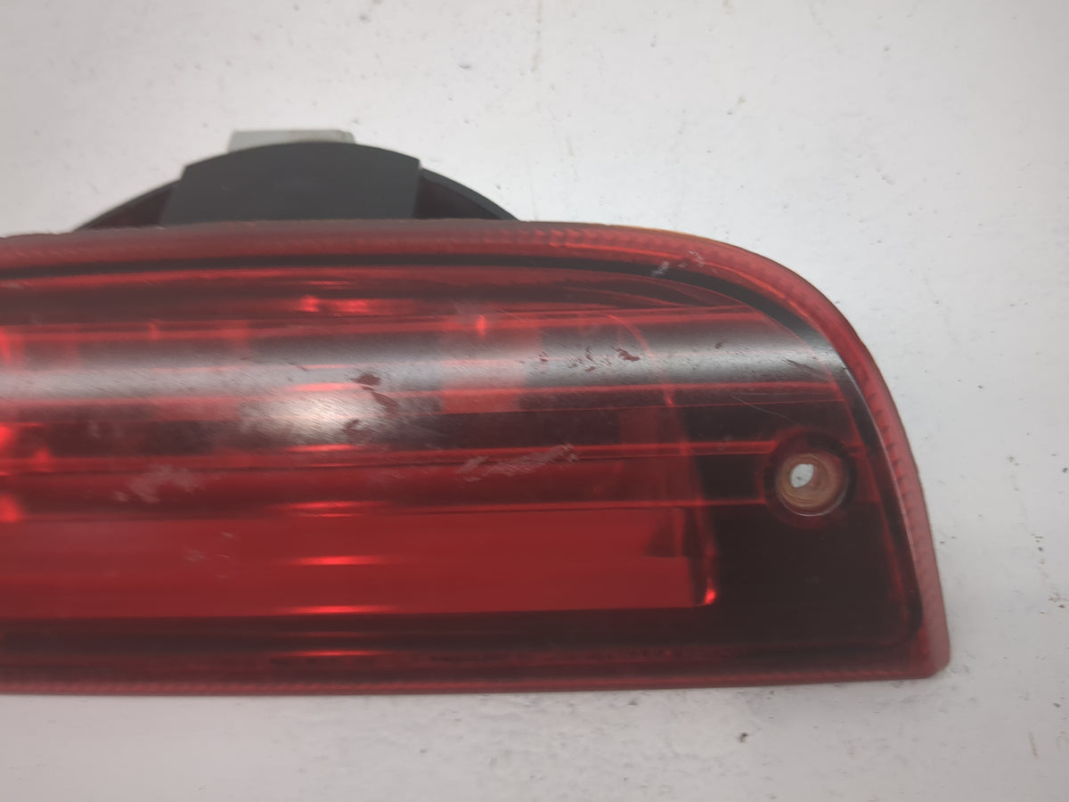 2005 Jeep Liberty High Mounted Stop Third Brake Light Lamp - Oemusedautoparts1.com