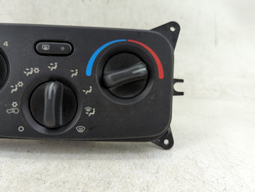 2002-2003 Jeep Liberty Climate Control Module Temperature AC/Heater Replacement Fits Fits 2002 2003 OEM Used Auto Parts - Oe