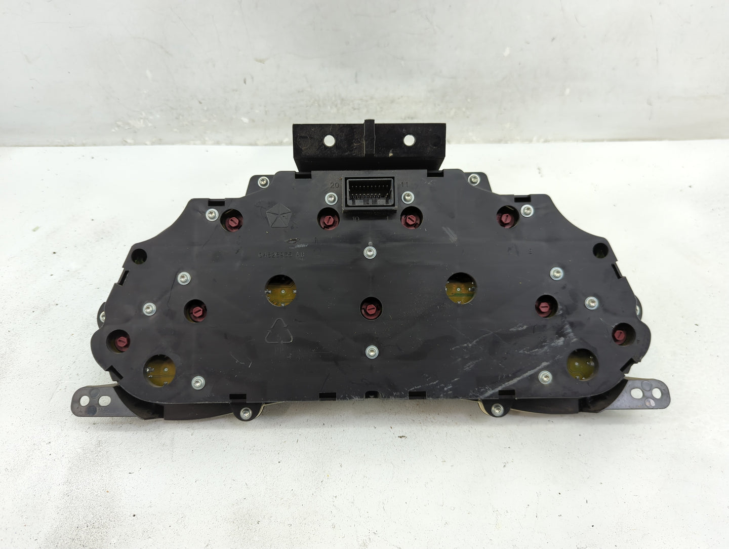 2003 Jeep Liberty Instrument Cluster Speedometer Gauges Fits OEM Used Auto Parts - Oemusedautoparts1.com