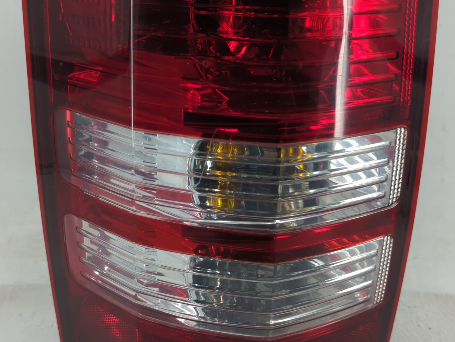 2008-2012 Jeep Liberty Tail Light Assembly Driver Left OEM Fits Fits 2008 2009 2010 2011 2012 OEM Used Auto Parts - Oemuseda