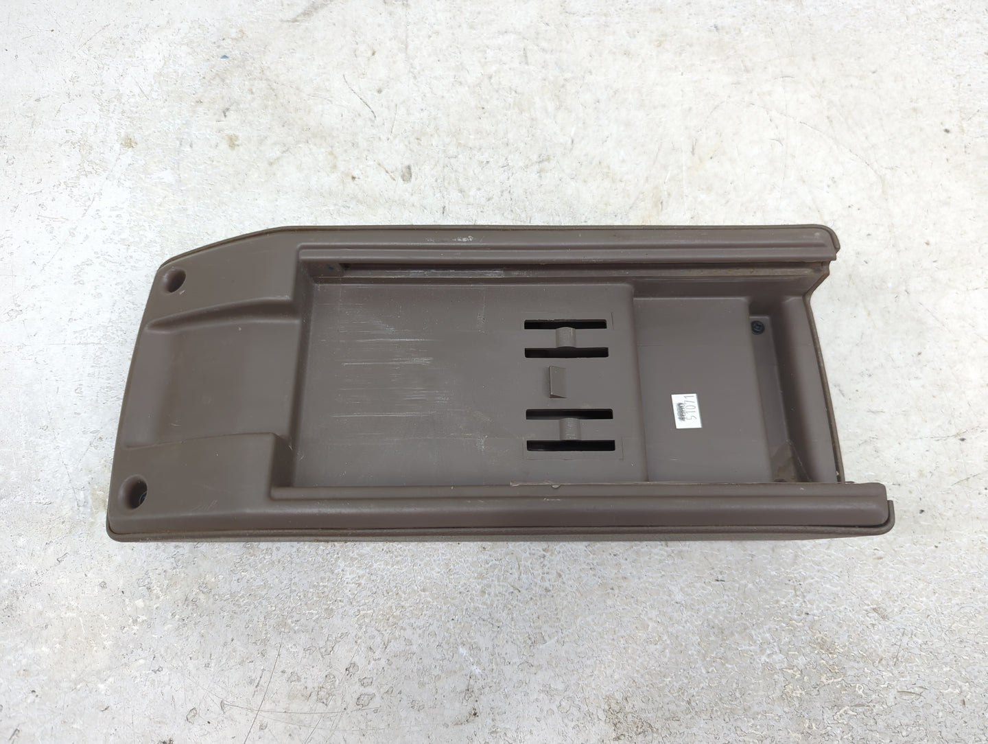 2007-2008 Jeep Patriot Center Console Armrest Cover Lid Fits Fits 2007 2008 OEM Used Auto Parts - Oemusedautoparts1.com