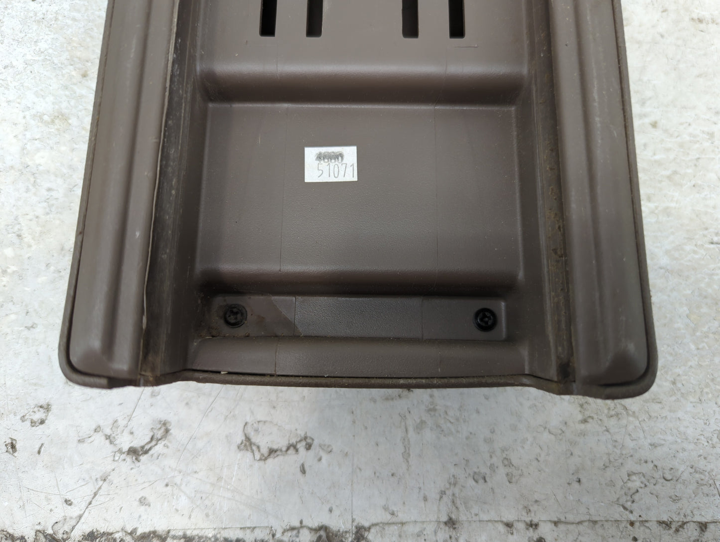 2007-2008 Jeep Patriot Center Console Armrest Cover Lid Fits Fits 2007 2008 OEM Used Auto Parts - Oemusedautoparts1.com