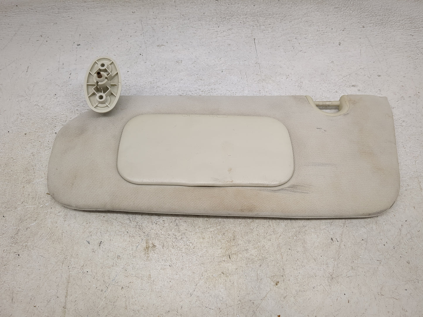 2007-2009 Jeep Patriot Sun Visor Shade Replacement Driver Left Mirror Fits Fits 2007 2008 2009 OEM Used Auto Parts - Oemused