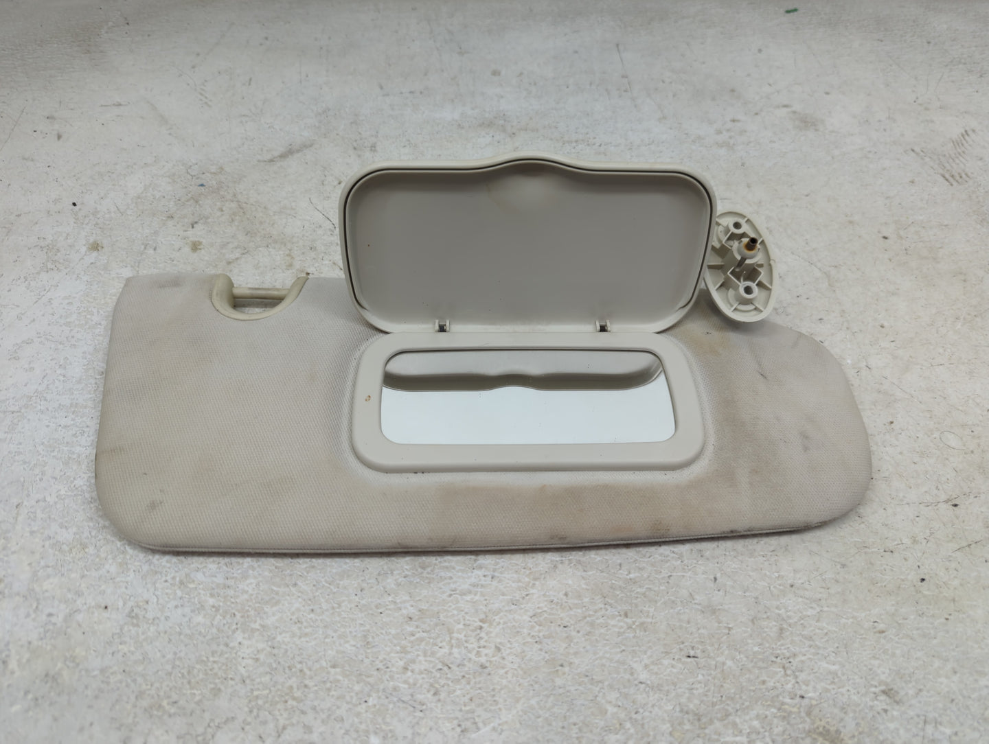 2007-2009 Jeep Patriot Sun Visor Shade Replacement Passenger Right Mirror Fits Fits 2007 2008 2009 OEM Used Auto Parts - Oem