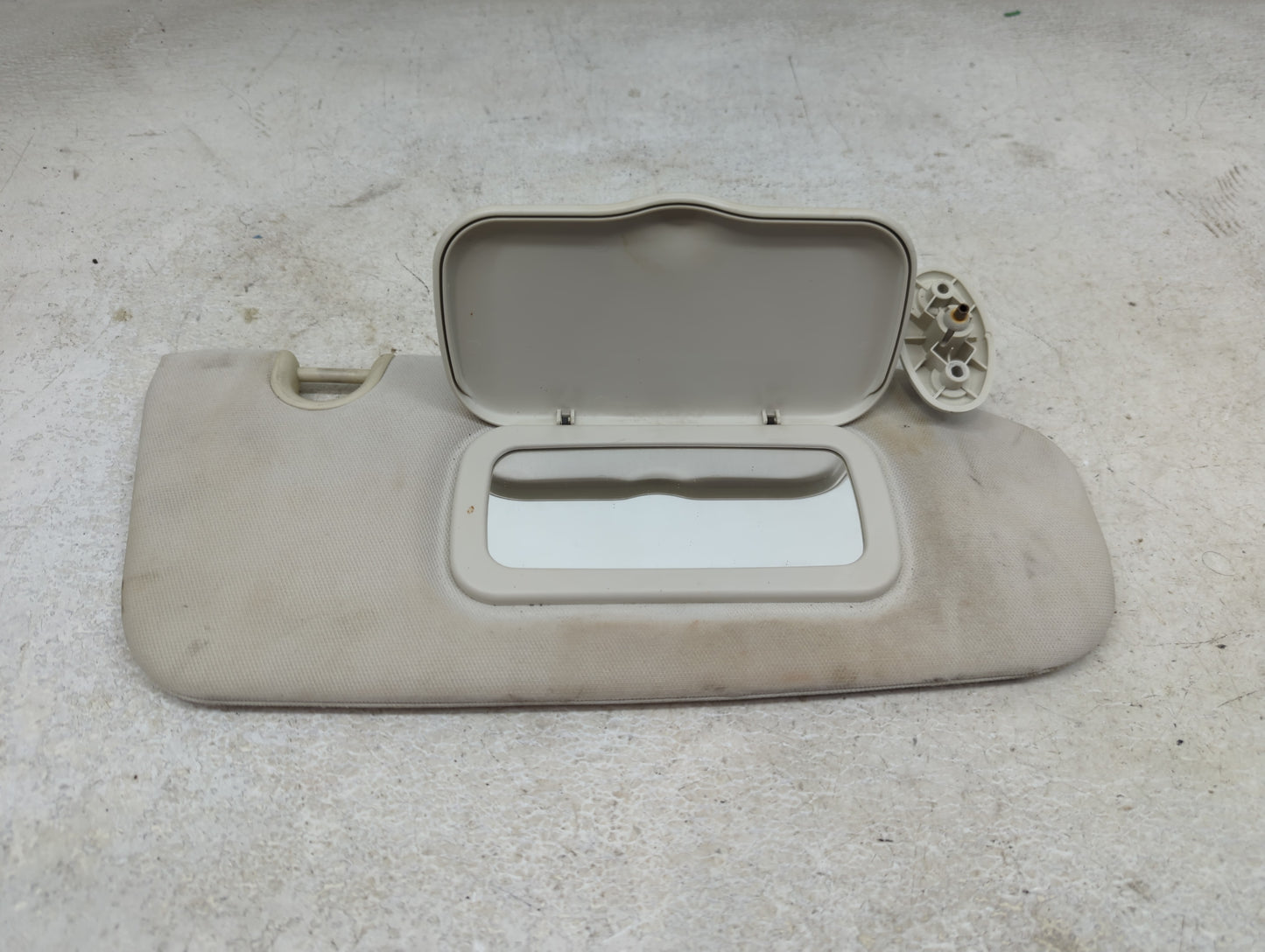2007-2009 Jeep Patriot Sun Visor Shade Replacement Passenger Right Mirror Fits Fits 2007 2008 2009 OEM Used Auto Parts - Oem