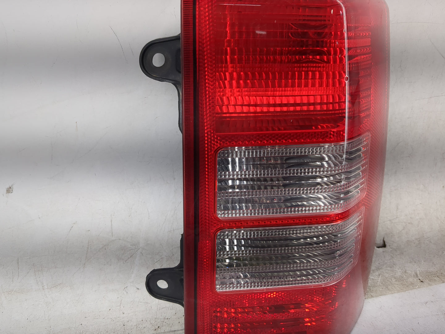 2008-2017 Jeep Patriot Tail Light Assembly Passenger Right OEM Fits Fits 2008 2009 2010 2011 2012 2013 2014 2015 2016 2017 O