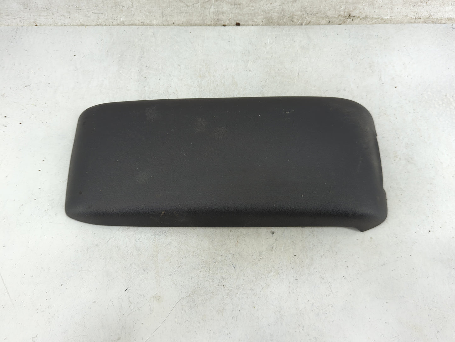 2011-2017 Jeep Patriot Center Console Armrest Cover Lid Fits Fits 2011 2012 2013 2014 2015 2016 2017 OEM Used Auto Parts - O