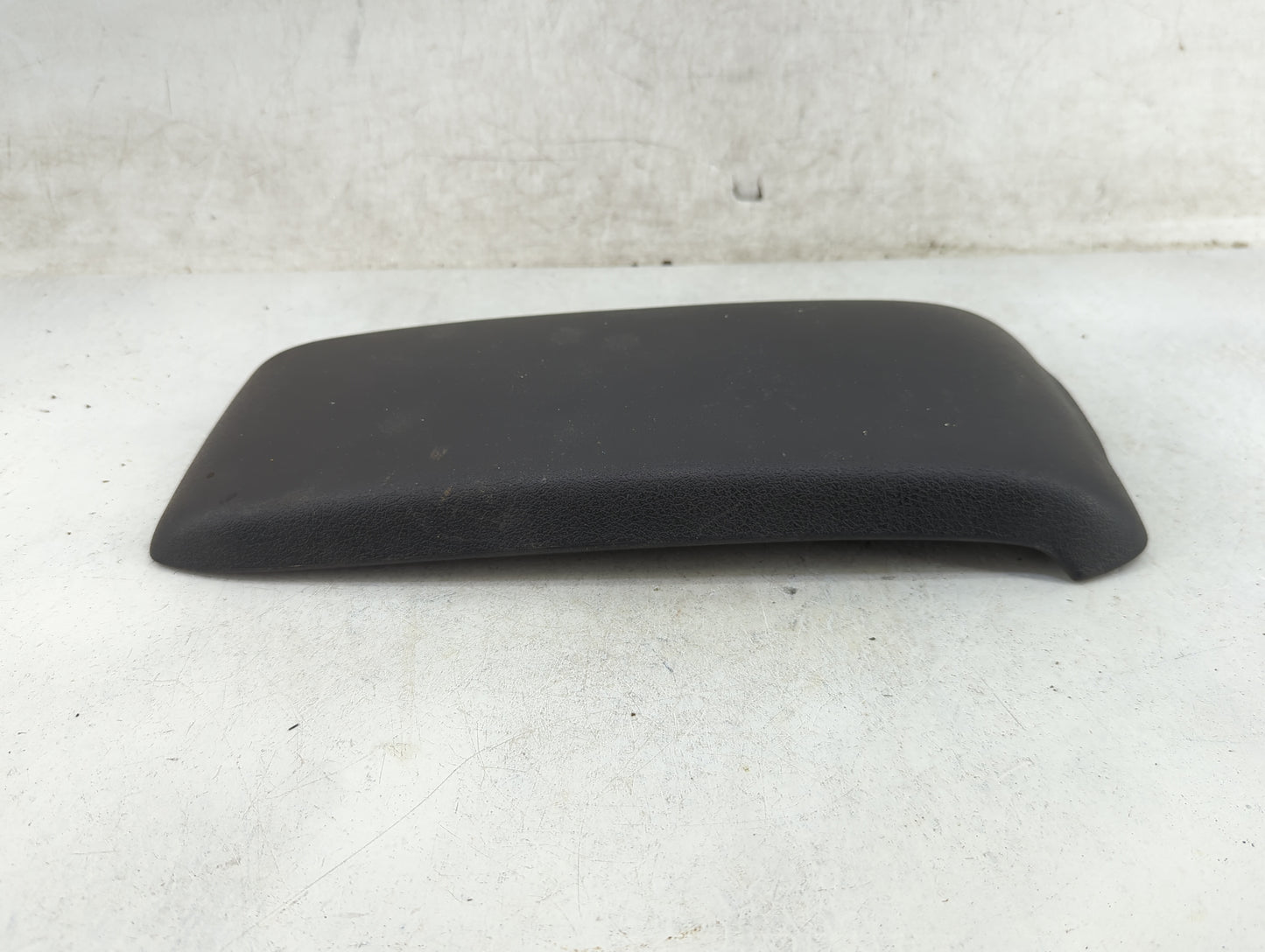2011-2017 Jeep Patriot Center Console Armrest Cover Lid Fits Fits 2011 2012 2013 2014 2015 2016 2017 OEM Used Auto Parts - O