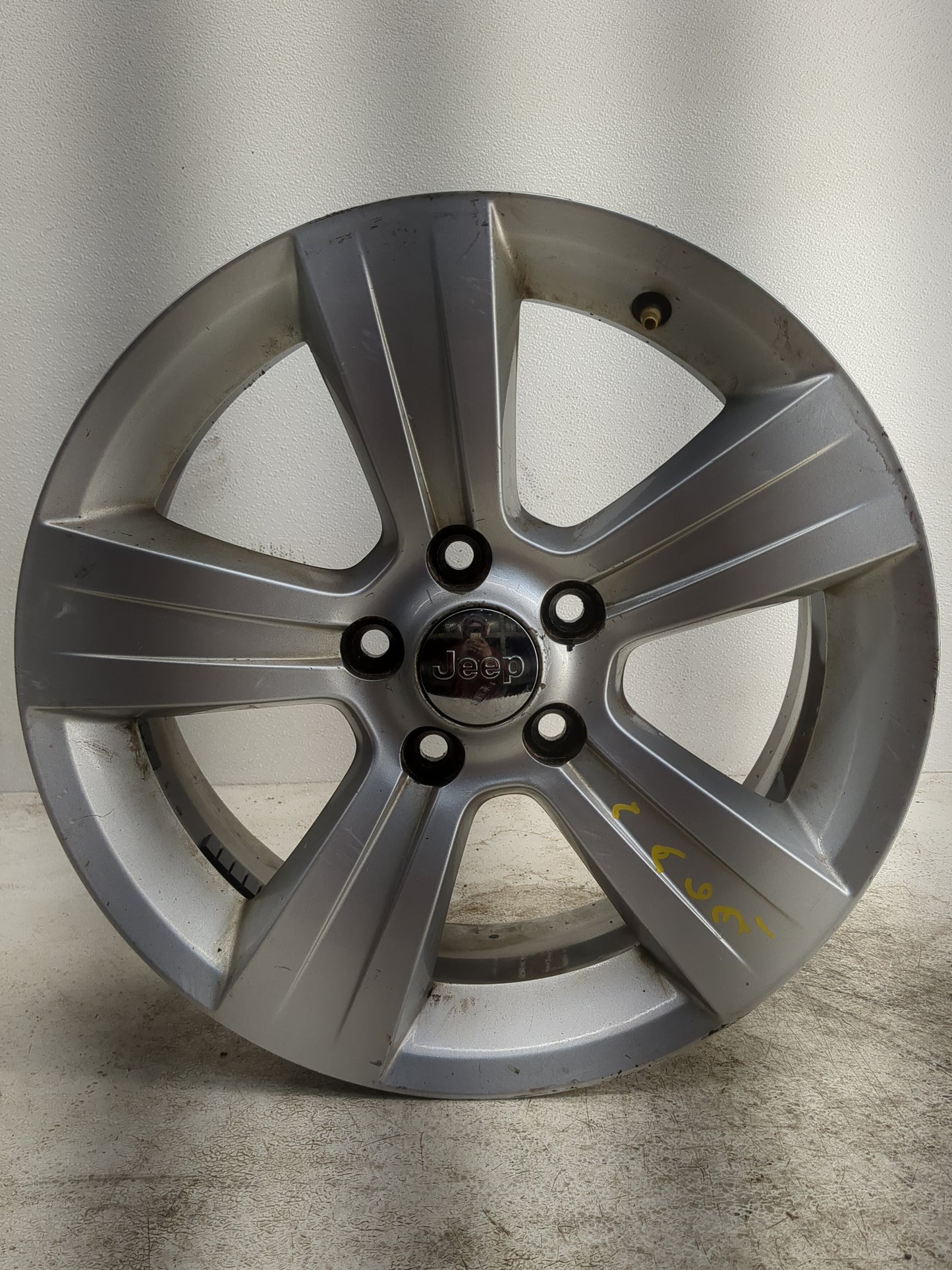 2011-2017 Jeep Patriot Oem Wheel Rim - Oemusedautoparts1.com