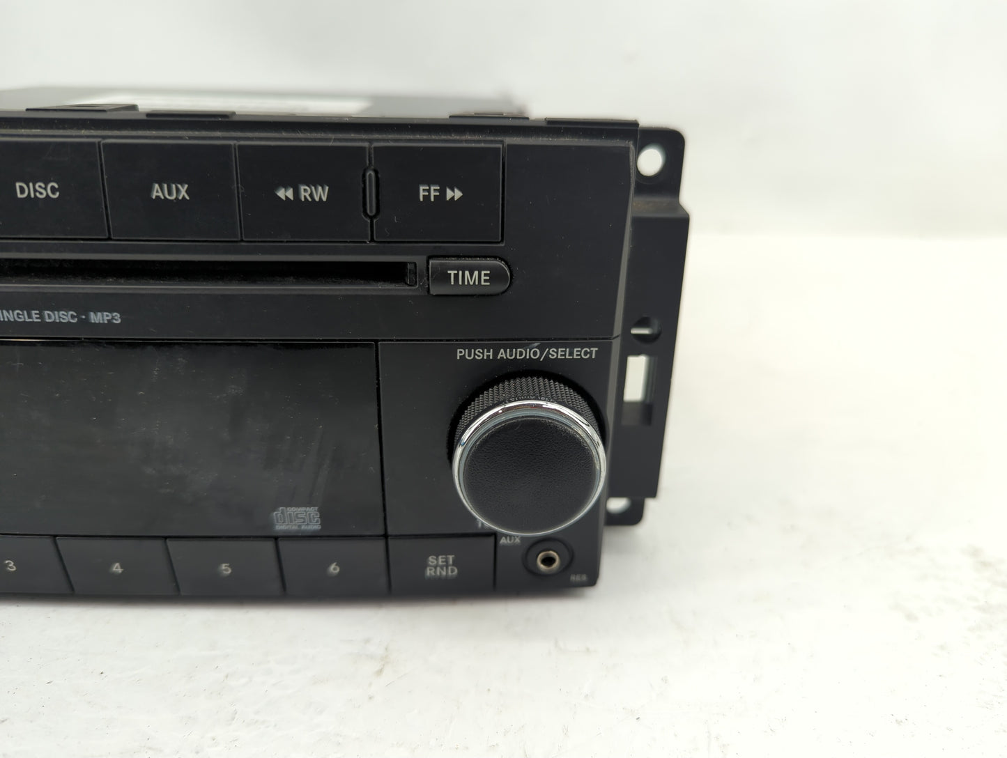 2009-2010 Jeep Patriot Radio AM FM Cd Player Receiver Replacement Fits Fits 2008 2009 2010 OEM Used Auto Parts - Oemusedauto