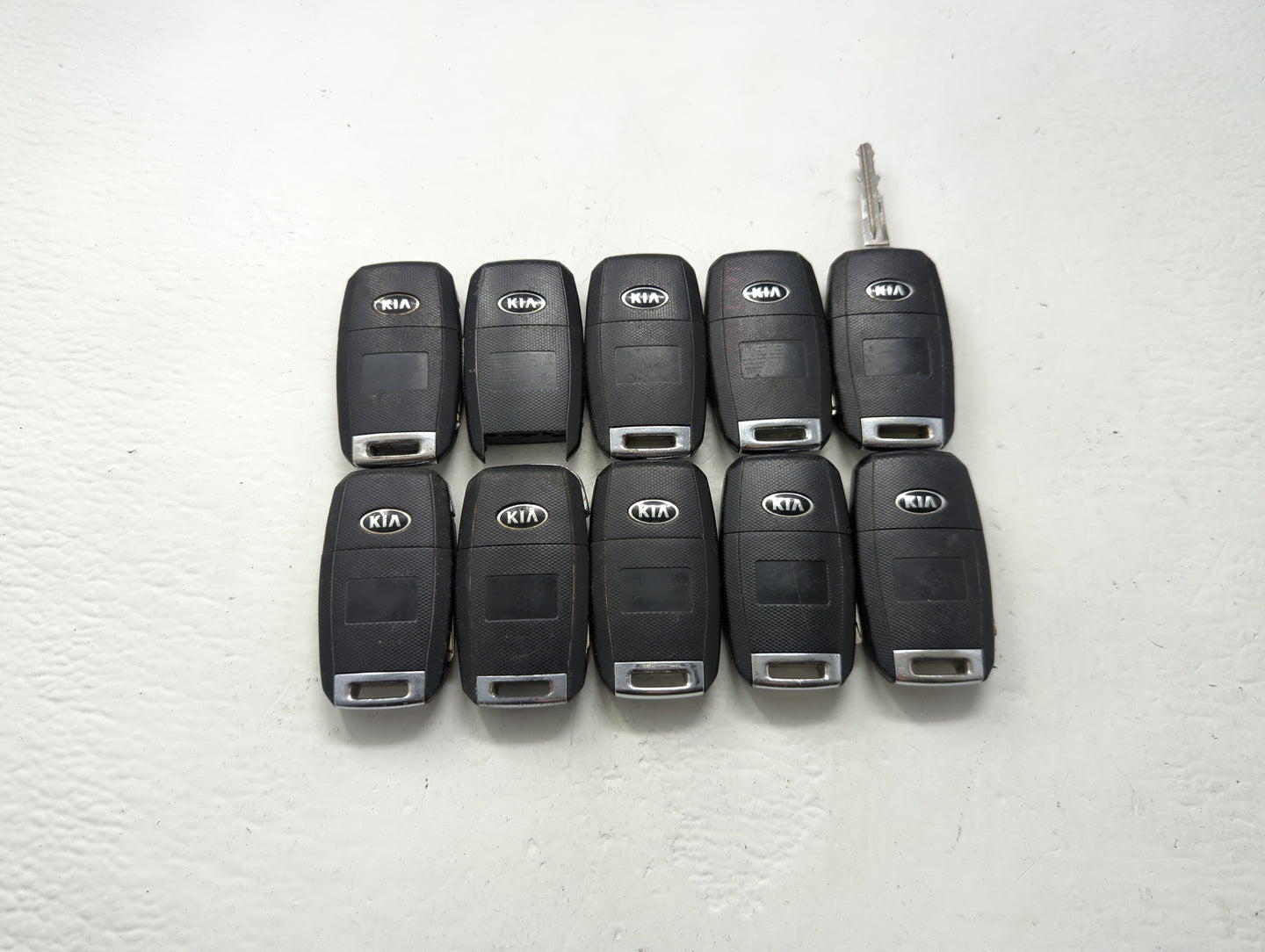 Lot of 10 Kia Keyless Entry Remote Fob MIXED FCC IDS MIXED PART NUMBERS - Oemusedautoparts1.com