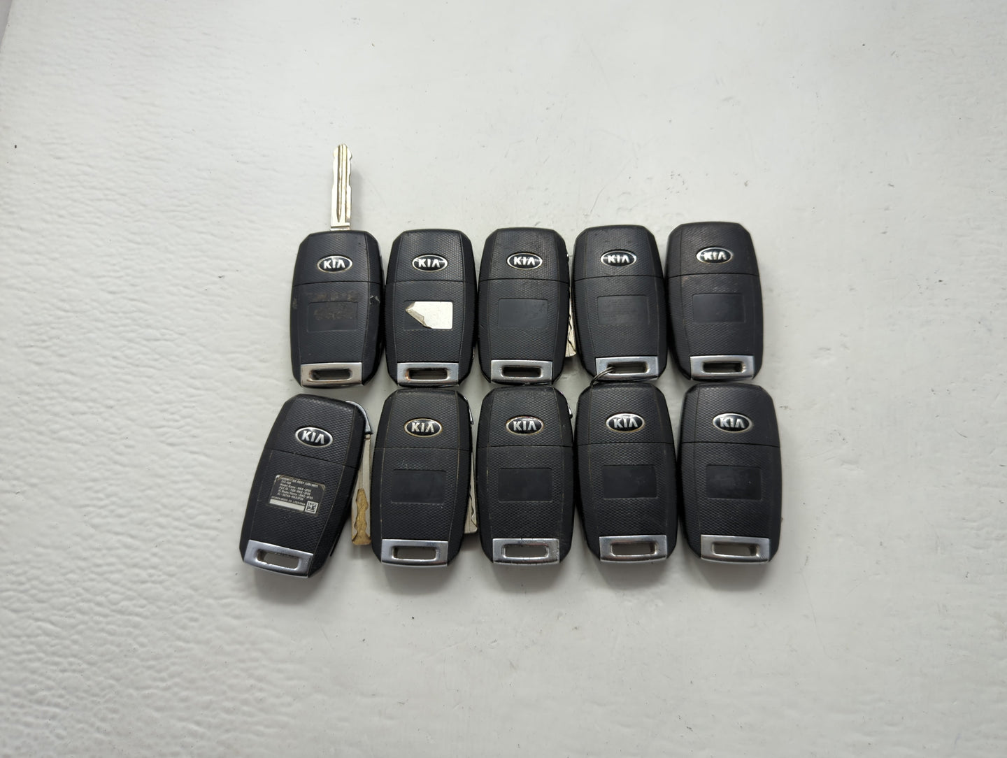 Lot of 10 Kia Keyless Entry Remote Fob MIXED FCC IDS MIXED PART NUMBERS - Oemusedautoparts1.com