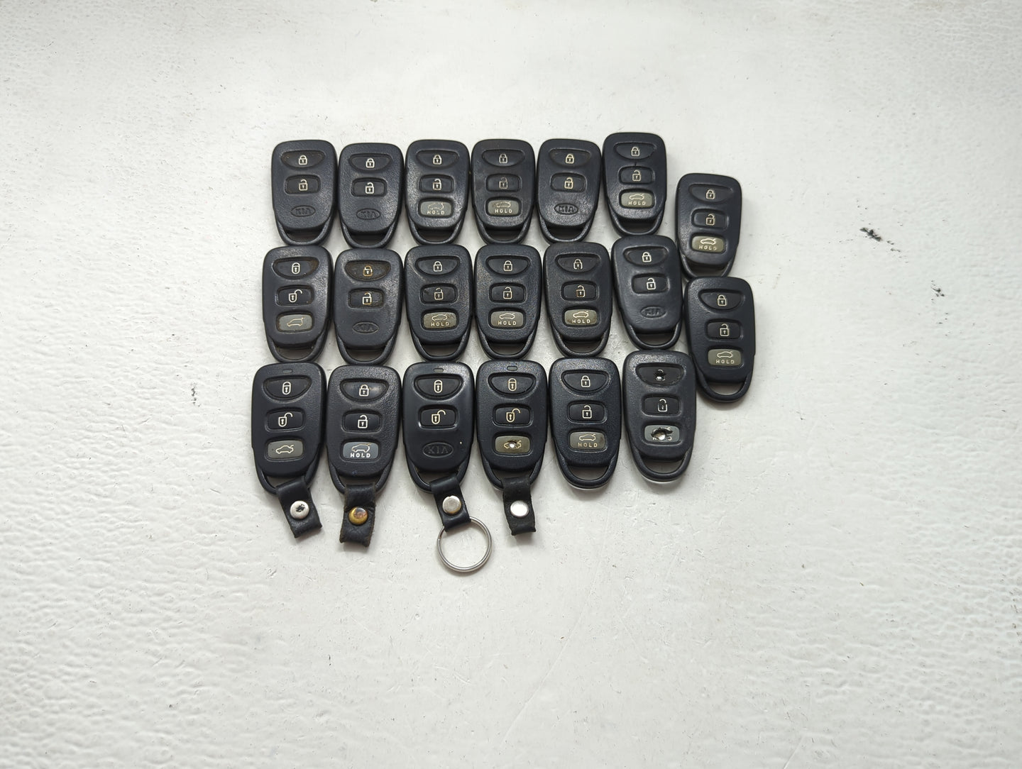 Lot of 20 Kia Keyless Entry Remote Fob UNKNOWN UNKNOWN 1476592 - Oemusedautoparts1.com