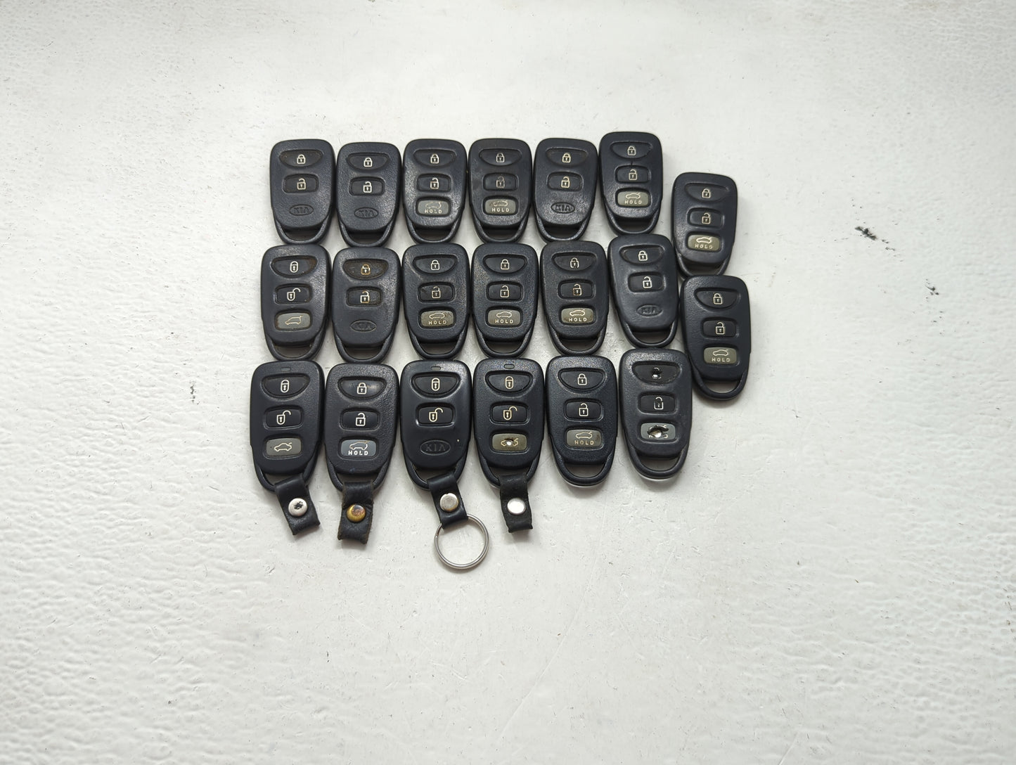 Lot of 20 Kia Keyless Entry Remote Fob UNKNOWN UNKNOWN 1476592 - Oemusedautoparts1.com