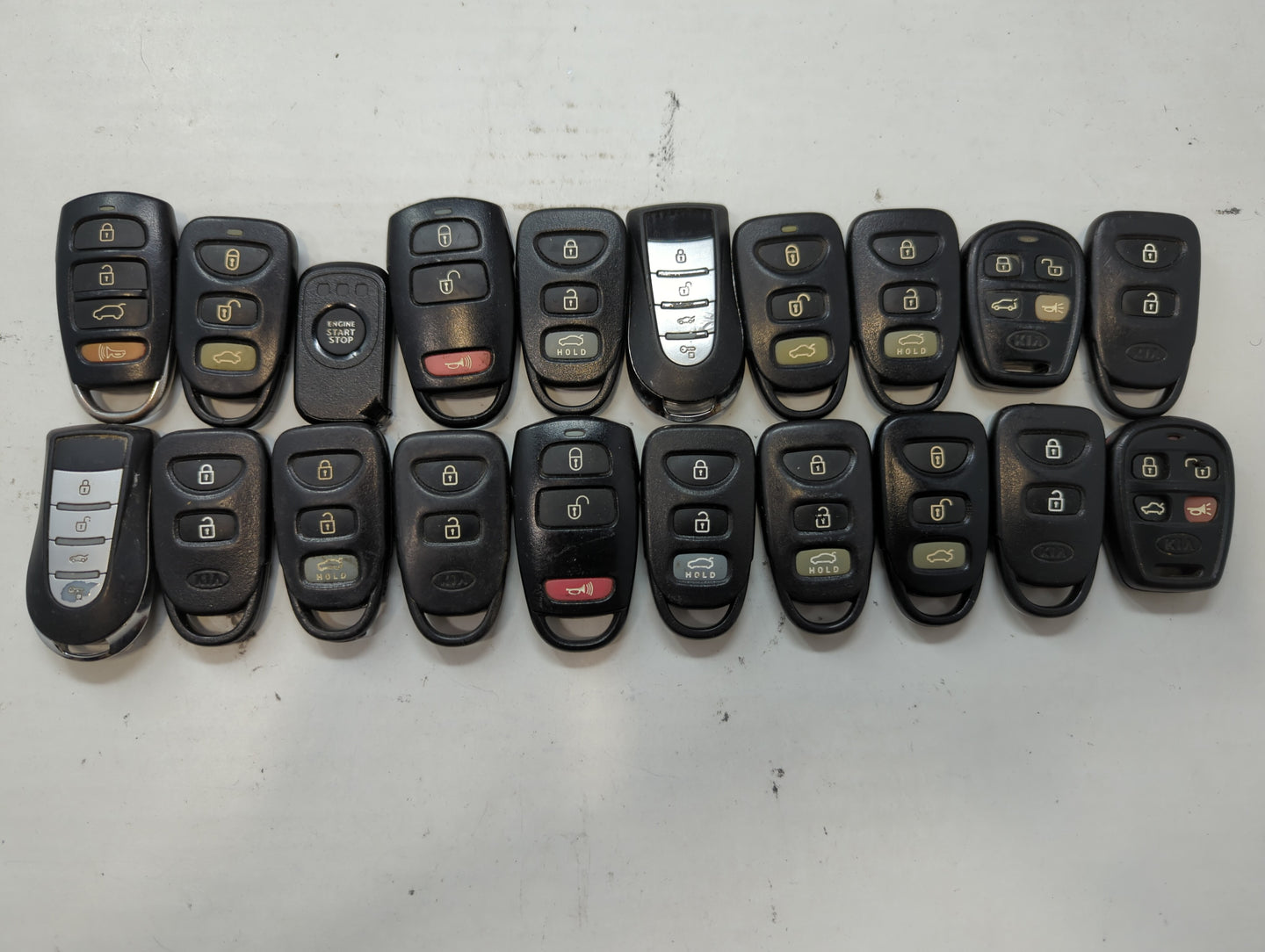 Lot of 20 Kia Keyless Entry Remote Fob VA5JR1040-2WSSL | VA5RED301-1WSS2 - Oemusedautoparts1.com