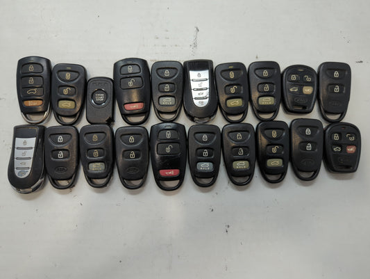Lot of 20 Kia Keyless Entry Remote Fob VA5JR1040-2WSSL | VA5RED301-1WSS2 - Oemusedautoparts1.com