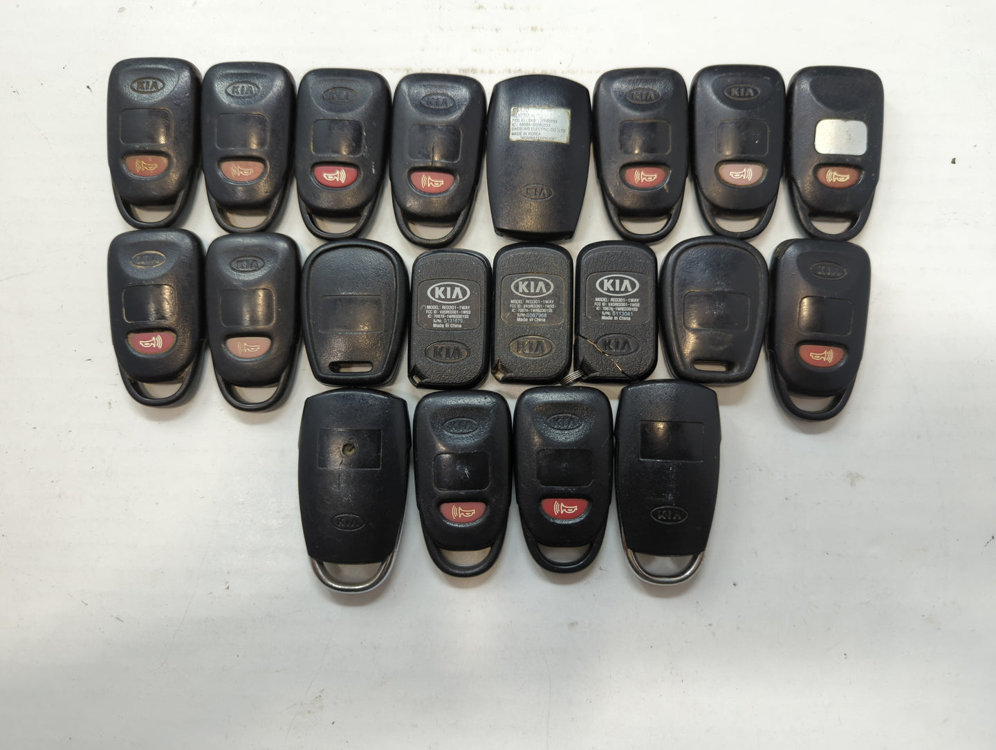 Lot of 20 Kia Keyless Entry Remote Fob MIXED FCC IDS MIXED PART NUMBERS - Oemusedautoparts1.com