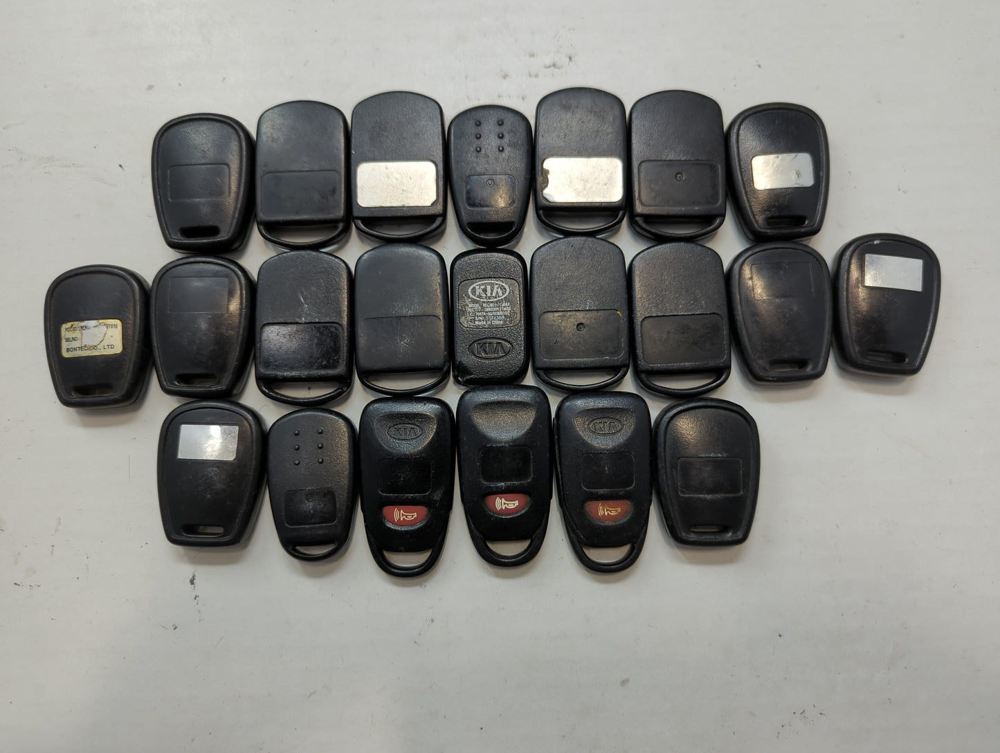 Lot of 22 Kia Keyless Entry Remote Fob MIXED FCC IDS MIXED PART NUMBERS - Oemusedautoparts1.com