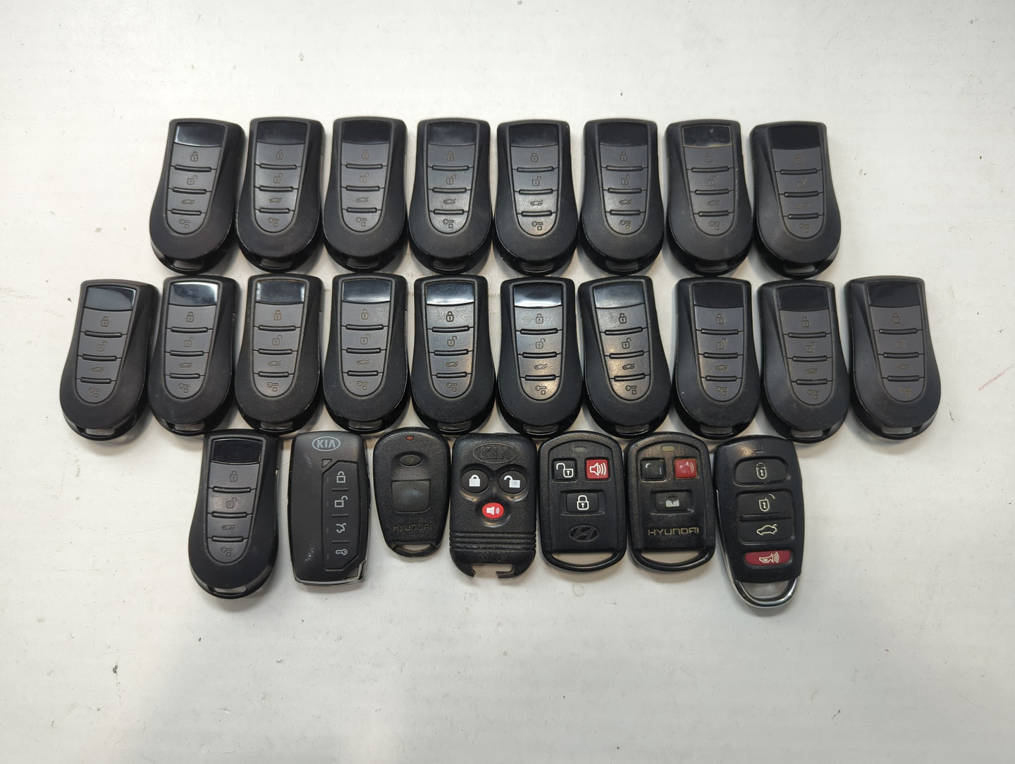 Lot of 25 Kia Keyless Entry Remote Fob VA5JR1040-1WSSL MIXED PART NUMBERS - Oemusedautoparts1.com