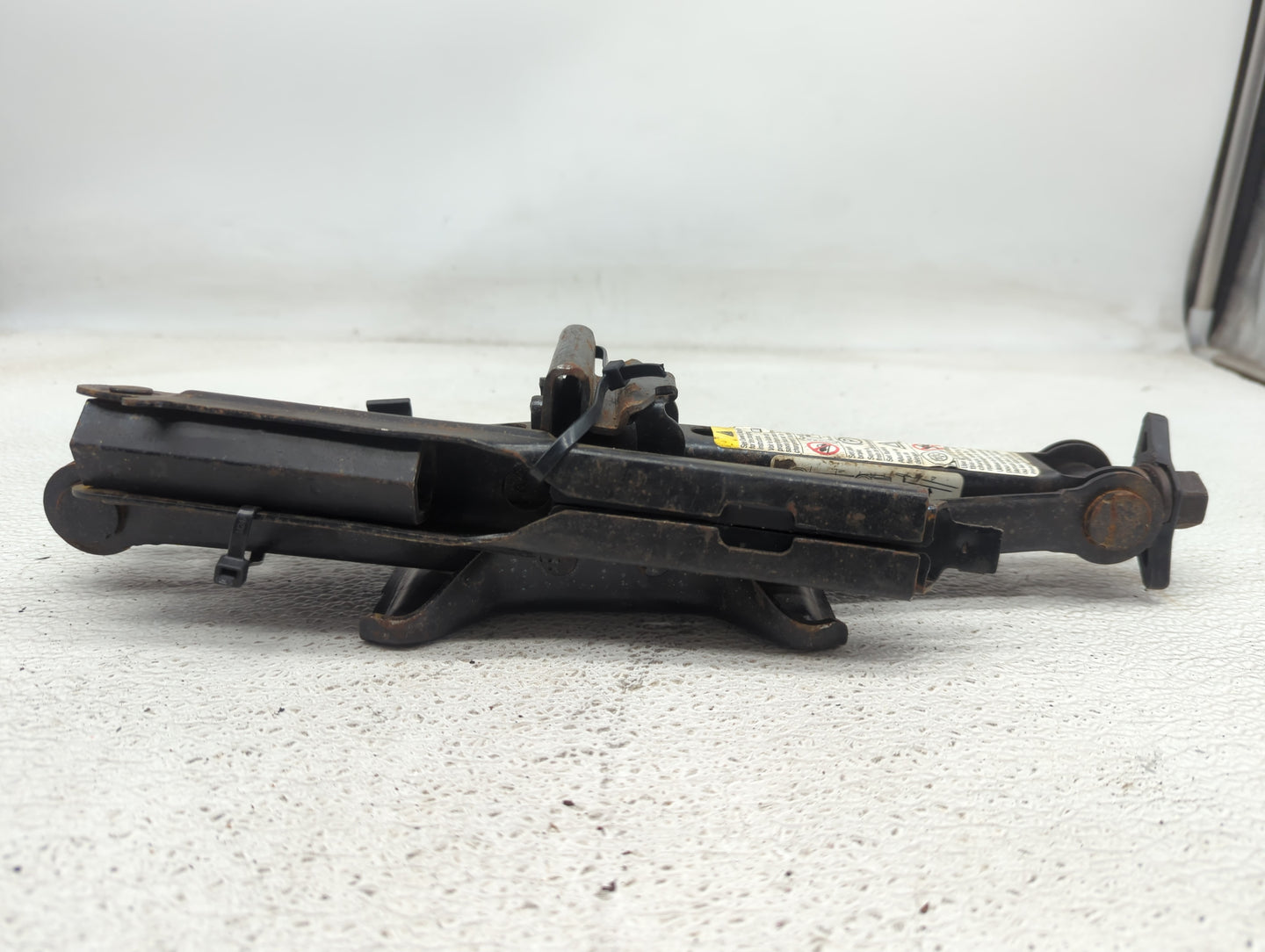 Kia Forte Spare Scissor Car Jack 1055068 - Oemusedautoparts1.com
