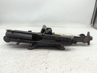 compare product Kia Forte Spare Scissor Car Jack 1055068