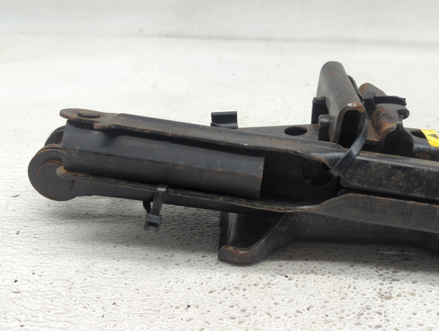 Kia Forte Spare Scissor Car Jack 1055068 - Oemusedautoparts1.com
