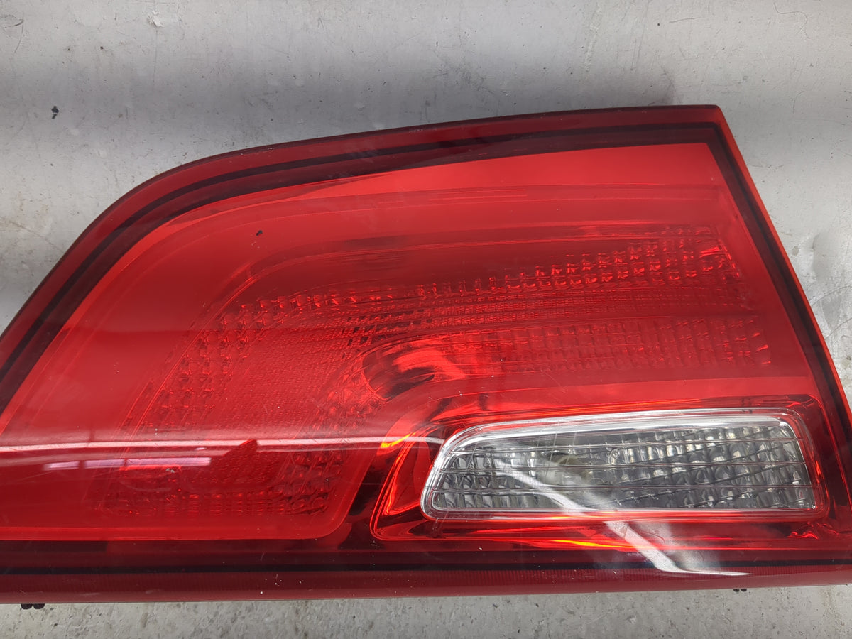 2014-2015 Kia Optima Driver Left Side Deck Lid Mounted Tail Light 1176166 - Oemusedautoparts1.com