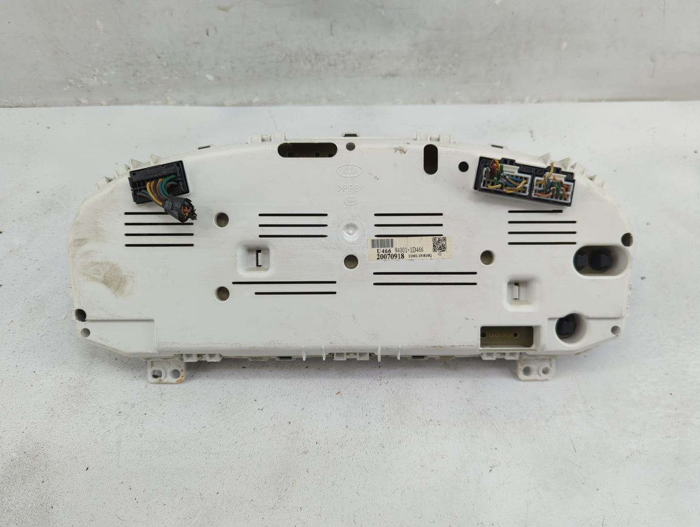 2007-2008 Kia Rondo Instrument Cluster Speedometer Gauges Fits Fits 2007 2008 OEM Used Auto Parts - Oemusedautoparts1.com