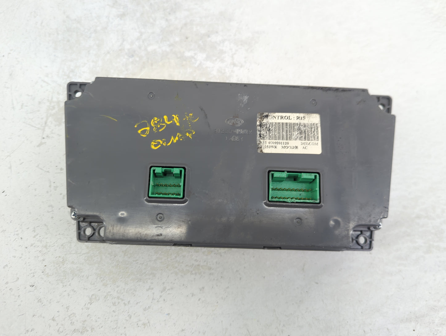 2007-2008 Kia Rondo Climate Control Module Temperature AC/Heater Replacement Fits Fits 2007 2008 OEM Used Auto Parts - Oemus