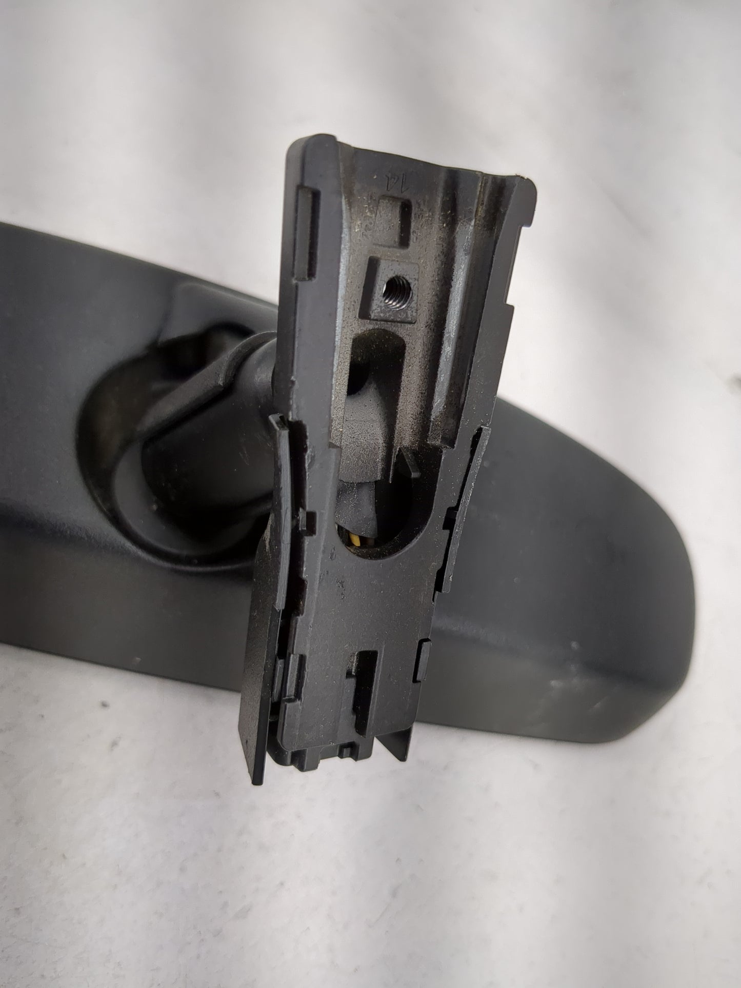 2010-2014 Kia Sedona Interior Rear View Mirror Replacement OEM Fits Fits 2010 2011 2012 2014 OEM Used Auto Parts - Oemusedau