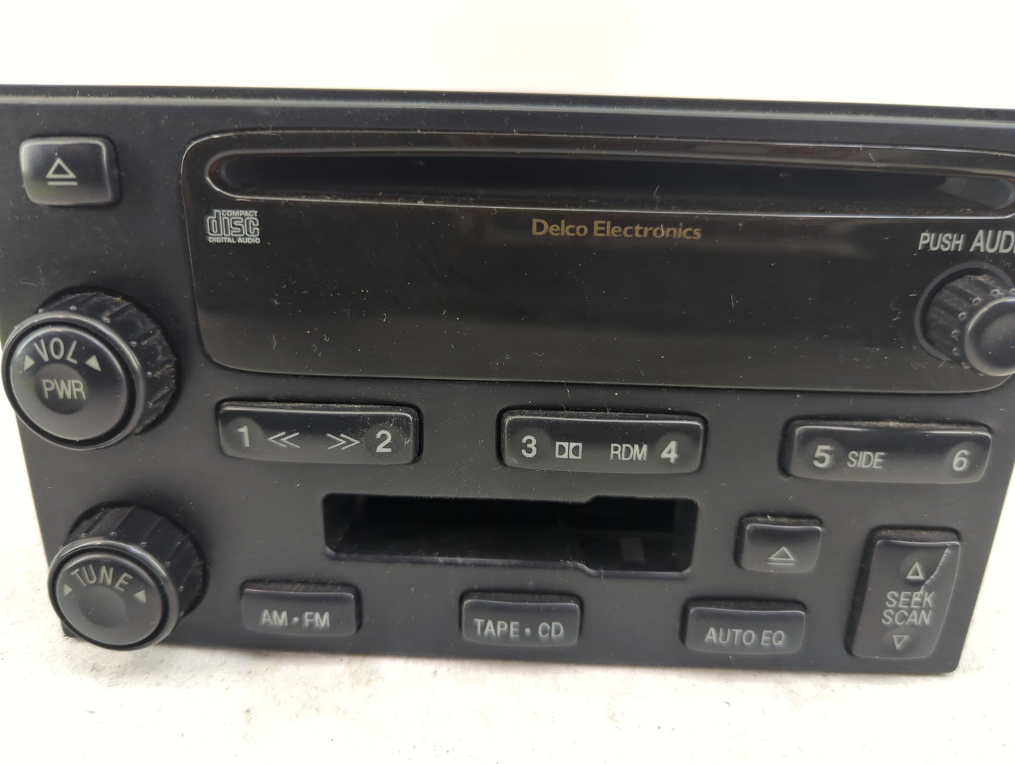 2003-2006 Kia Sorento Radio AM FM Cd Player Receiver Replacement Fits Fits 2003 2004 2005 2006 OEM Used Auto Parts - Oemused