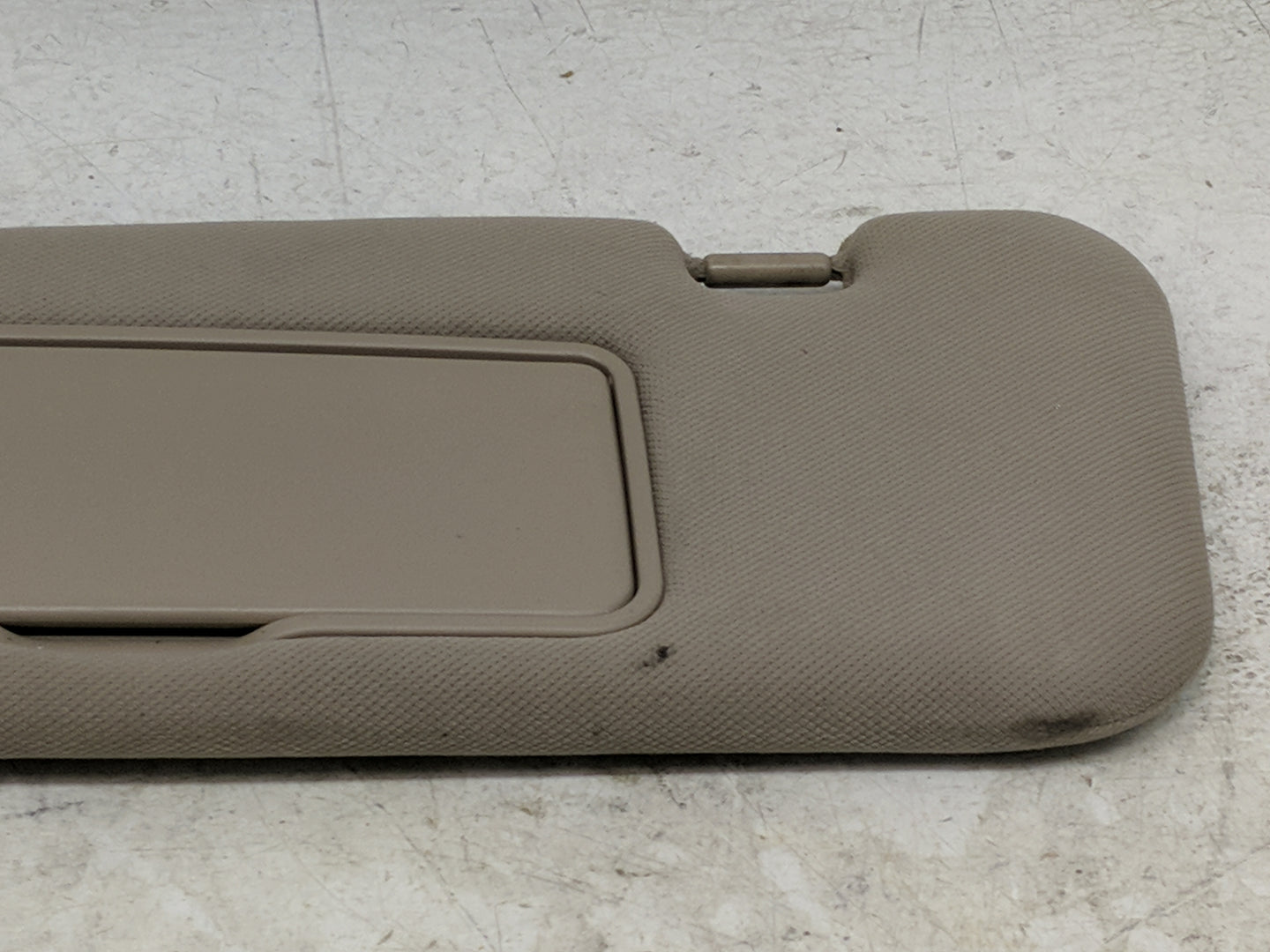 2005-2007 Kia Sorento Sun Visor Shade Replacement Driver Left Mirror Fits Fits 2005 2006 2007 OEM Used Auto Parts - Oemuseda