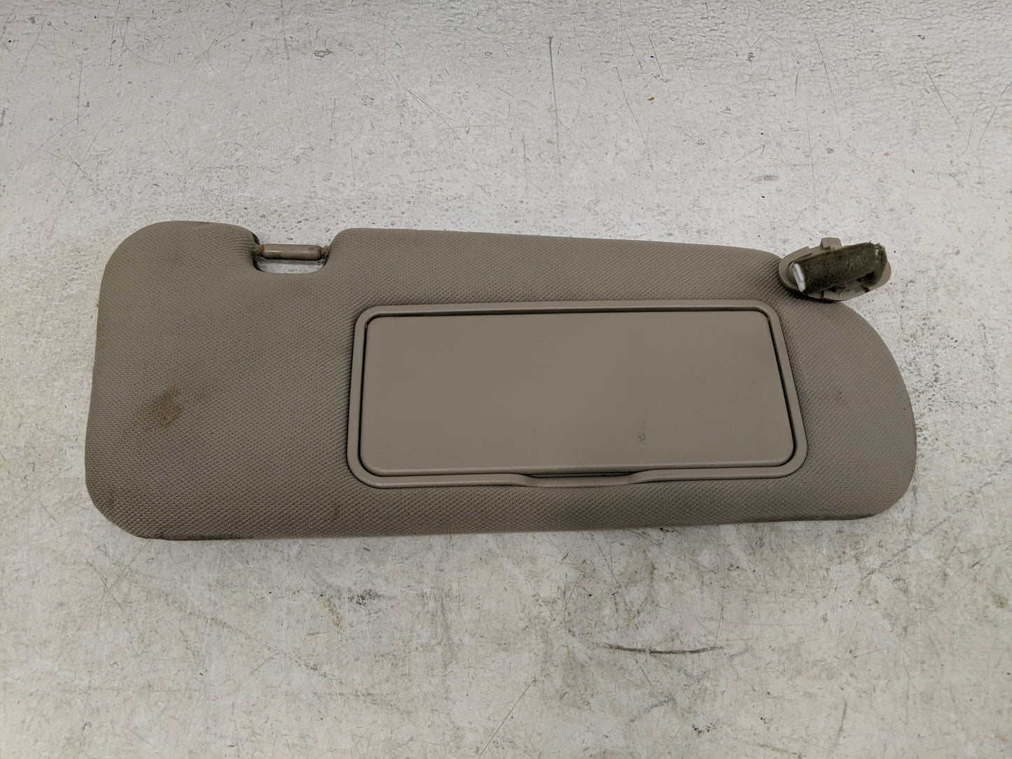 2005-2007 Kia Sorento Sun Visor Shade Replacement Passenger Right Mirror Fits Fits 2005 2006 2007 OEM Used Auto Parts - Oemu