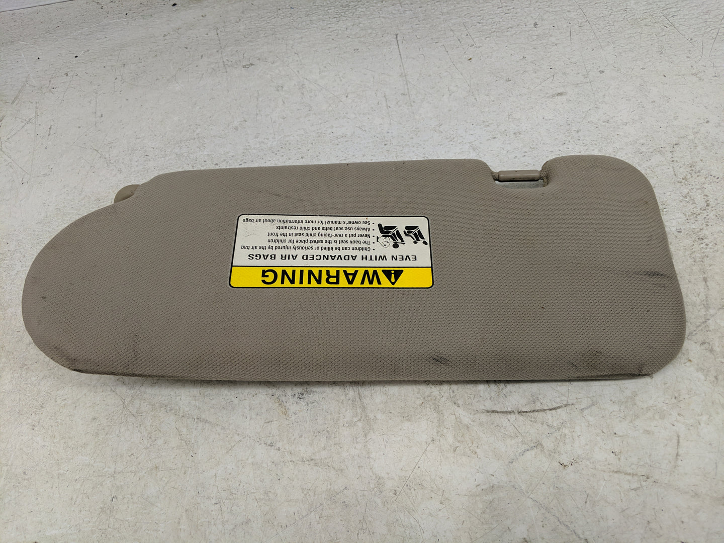 2005-2007 Kia Sorento Sun Visor Shade Replacement Passenger Right Mirror Fits Fits 2005 2006 2007 OEM Used Auto Parts - Oemu