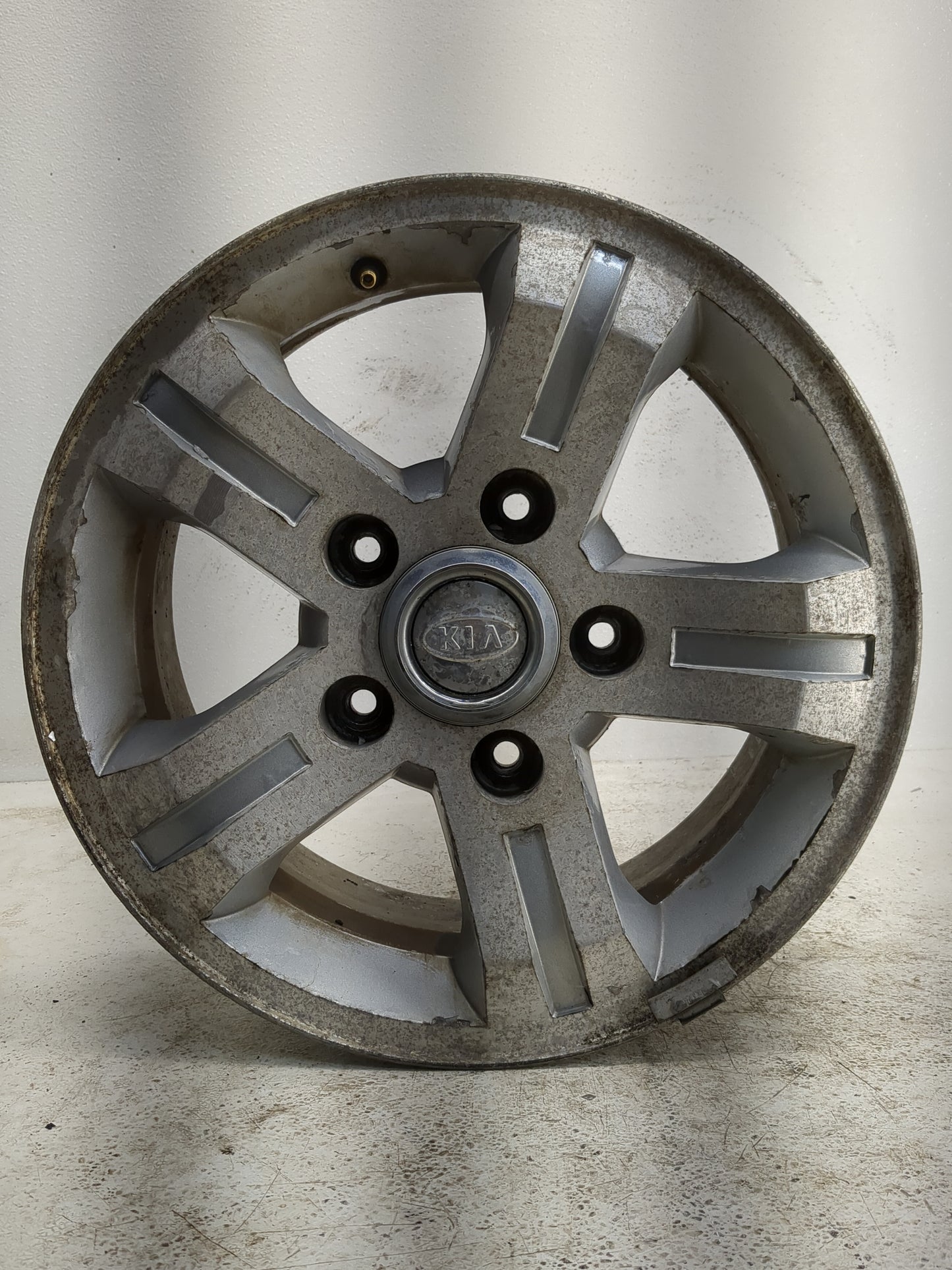 2003-2006 Kia Sorento Oem Wheel Rim 1148744 - Oemusedautoparts1.com