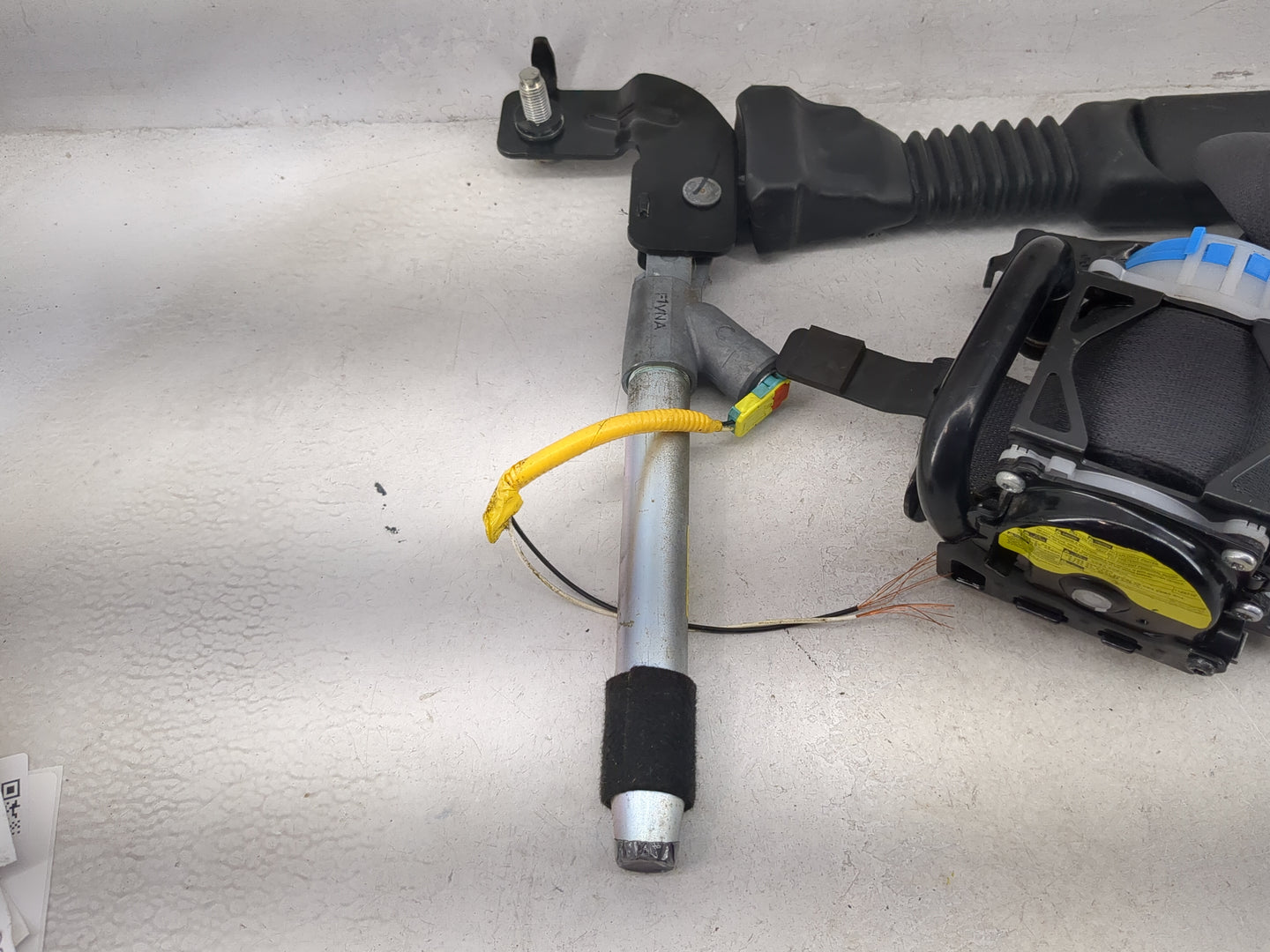 2014-2019 Kia Soul Passenger Front Seatbelt Retractor - Oemusedautoparts1.com