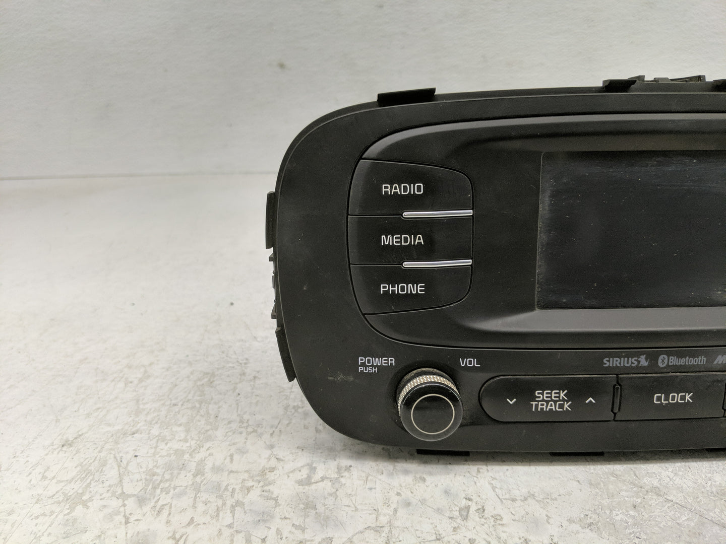 0 Kia Soul Radio AM FM Cd Player Receiver Replacement P/N:96160-A7701WK Fits OEM Used Auto Parts - Oemusedautoparts1.com