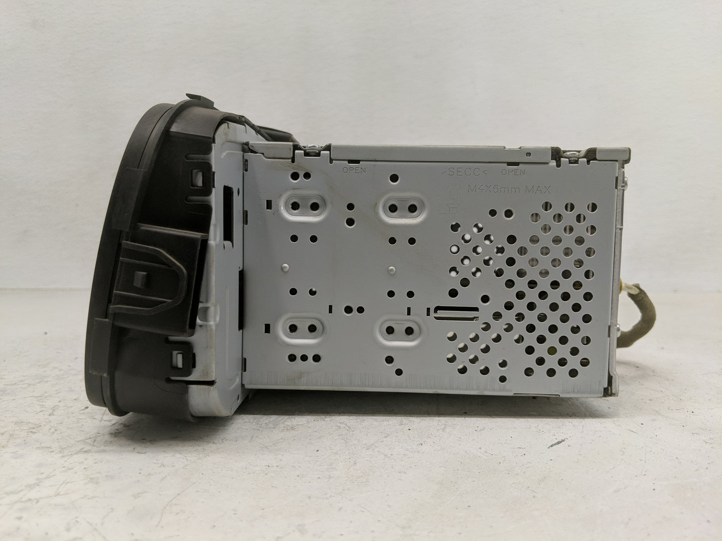0 Kia Soul Radio AM FM Cd Player Receiver Replacement P/N:96160-A7701WK Fits OEM Used Auto Parts - Oemusedautoparts1.com