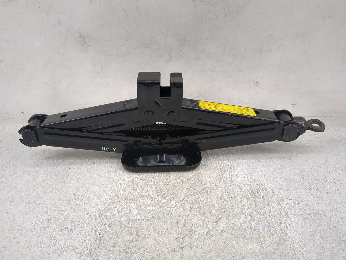 Kia Spectra Spare Scissor Car Jack 5034128 - Oemusedautoparts1.com