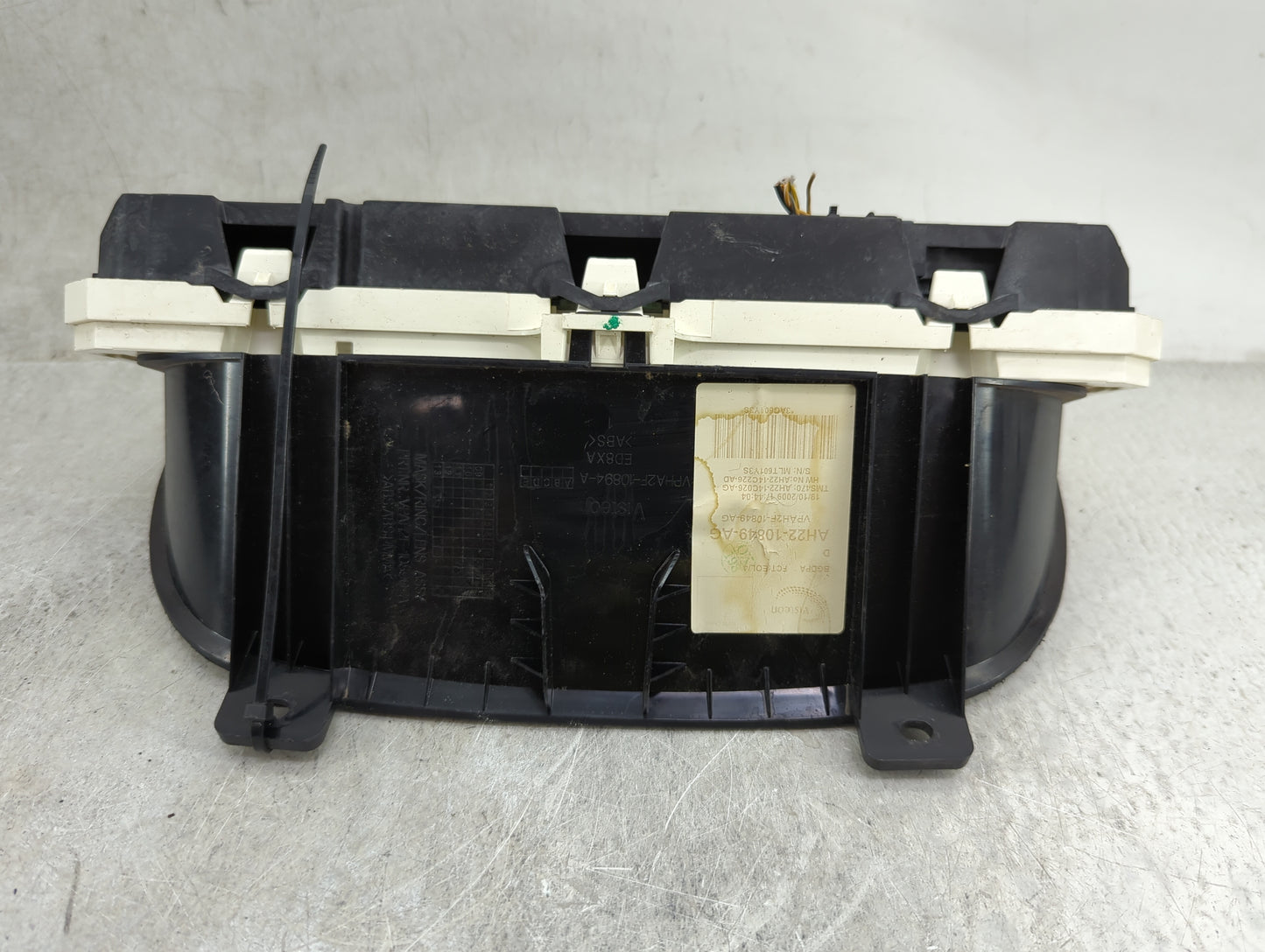 0 Land Rover Lr2 Instrument Cluster Speedometer Gauges P/N:AH22-10849-AG VPAH2F-10849-AG Miles:108K Fits Fits 210 2011 2012 