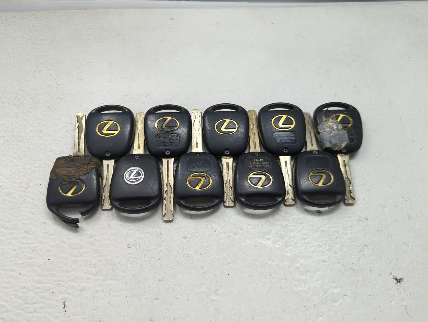 Lot of 10 Lexus Keyless Entry Remote Fob MIXED FCC IDS 1473657 - Oemusedautoparts1.com