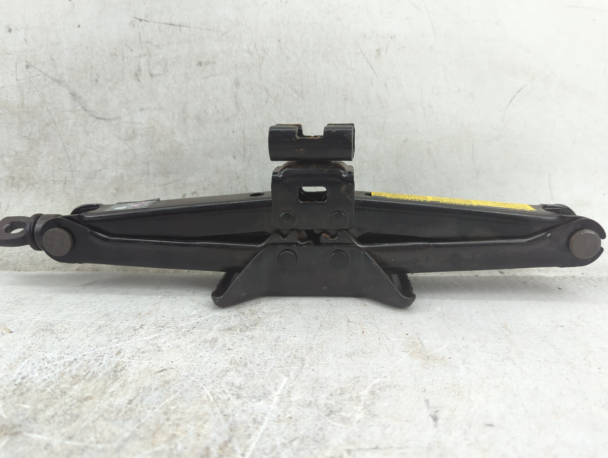 2002 Lexus Es300 Spare Scissor Car Jack - Oemusedautoparts1.com
